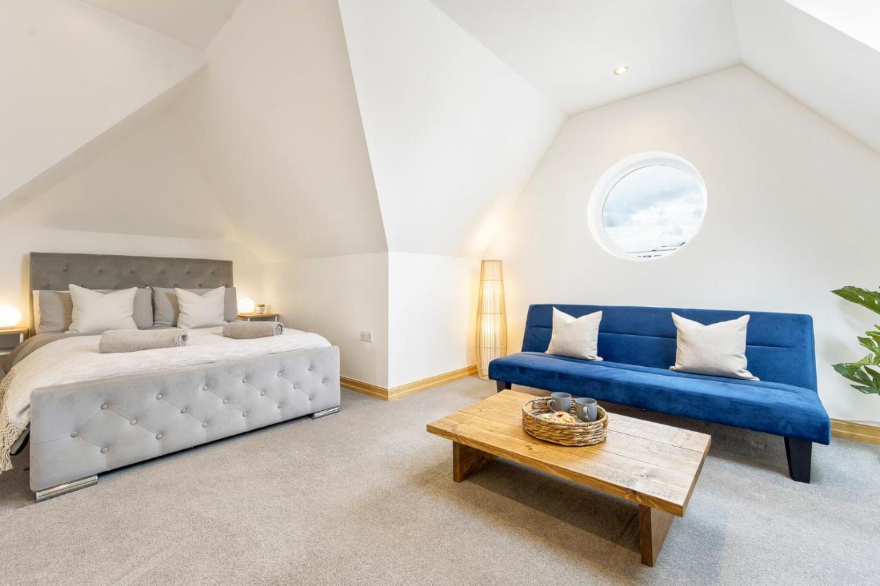 Spacious, Newly Renovated, Three Bedroom Town Centre Duplex Apartment With Free Parking, Sleeps Seven - Walking Distance To Beach Bornemouth Extérieur photo