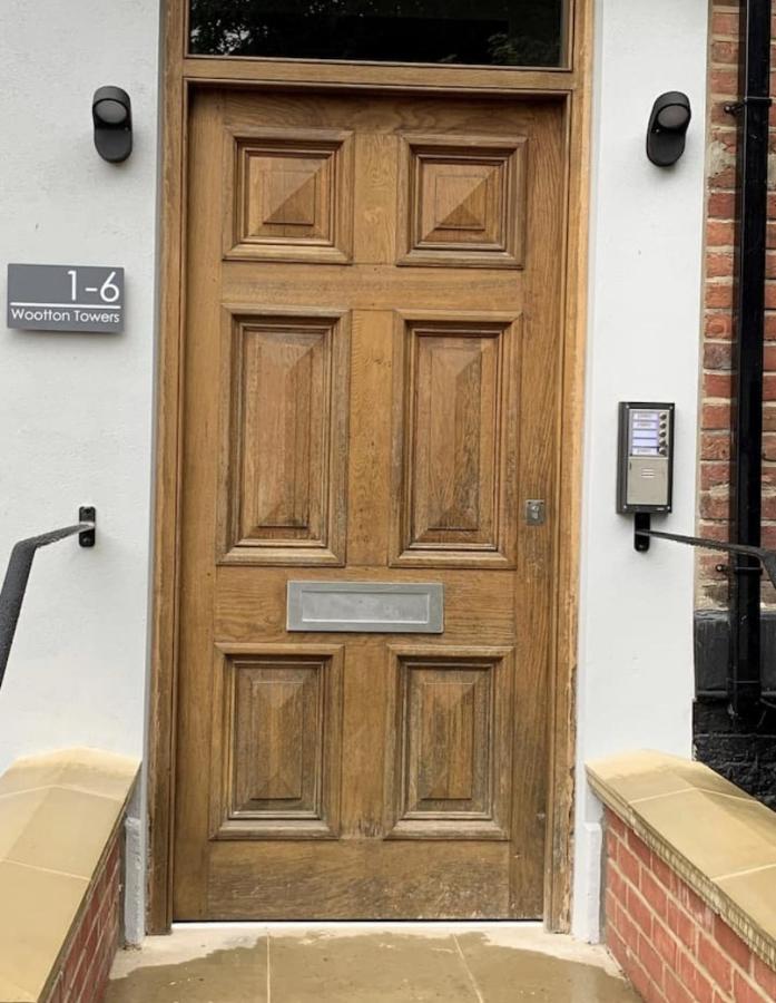 Spacious, Newly Renovated, Three Bedroom Town Centre Duplex Apartment With Free Parking, Sleeps Seven - Walking Distance To Beach Bornemouth Extérieur photo